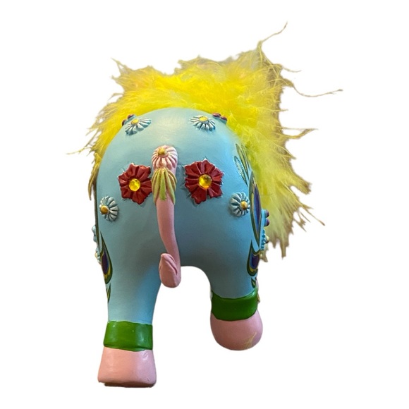 Curtsy to Confidence from the Margaret Le Van Pink Elephant Collection - Picture 2 of 11